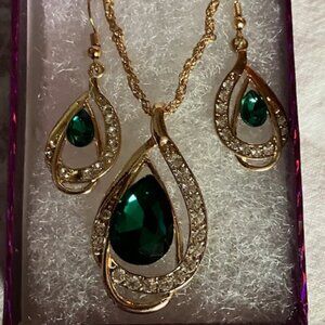 Nice 3 piece costume jewelry